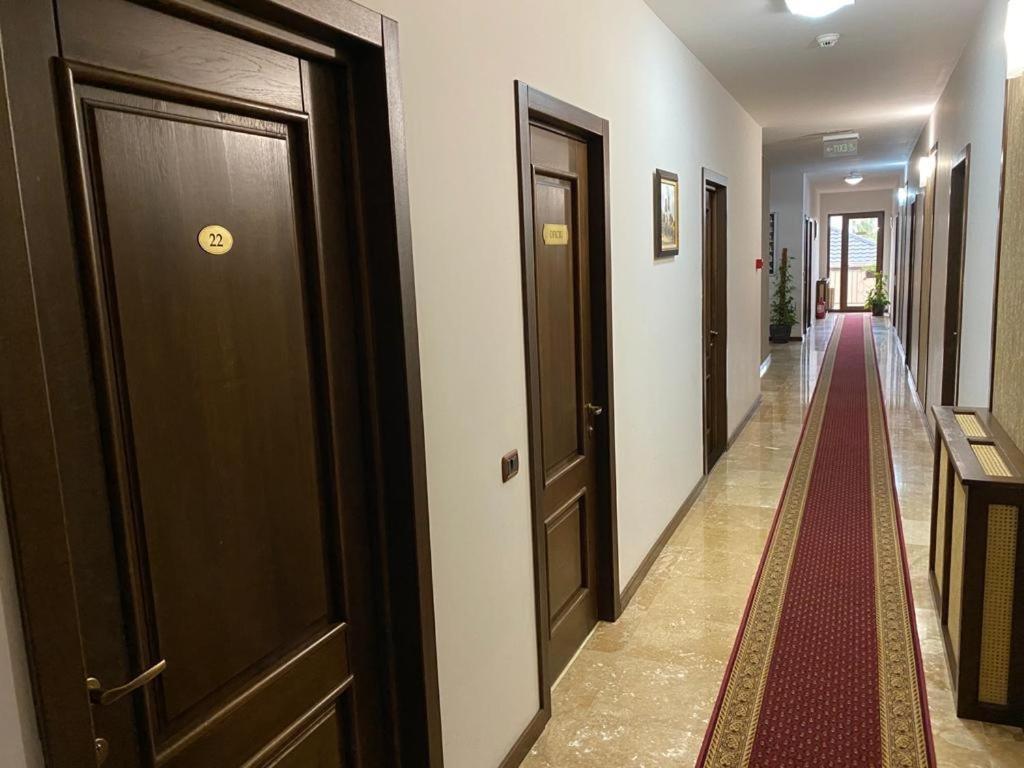 Hotel Yarus Ploieşti Eksteriør bilde