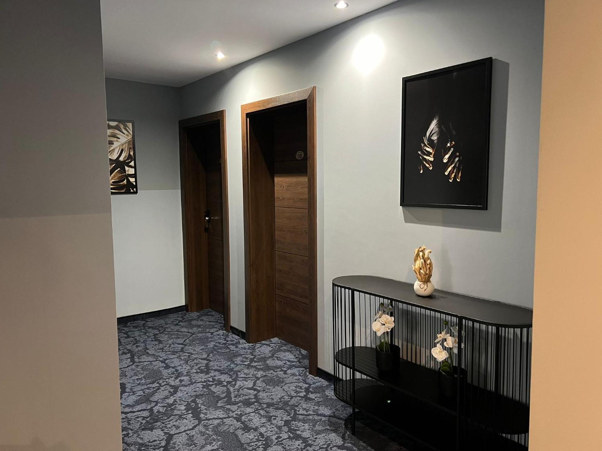 Hotel Yarus Ploieşti Eksteriør bilde