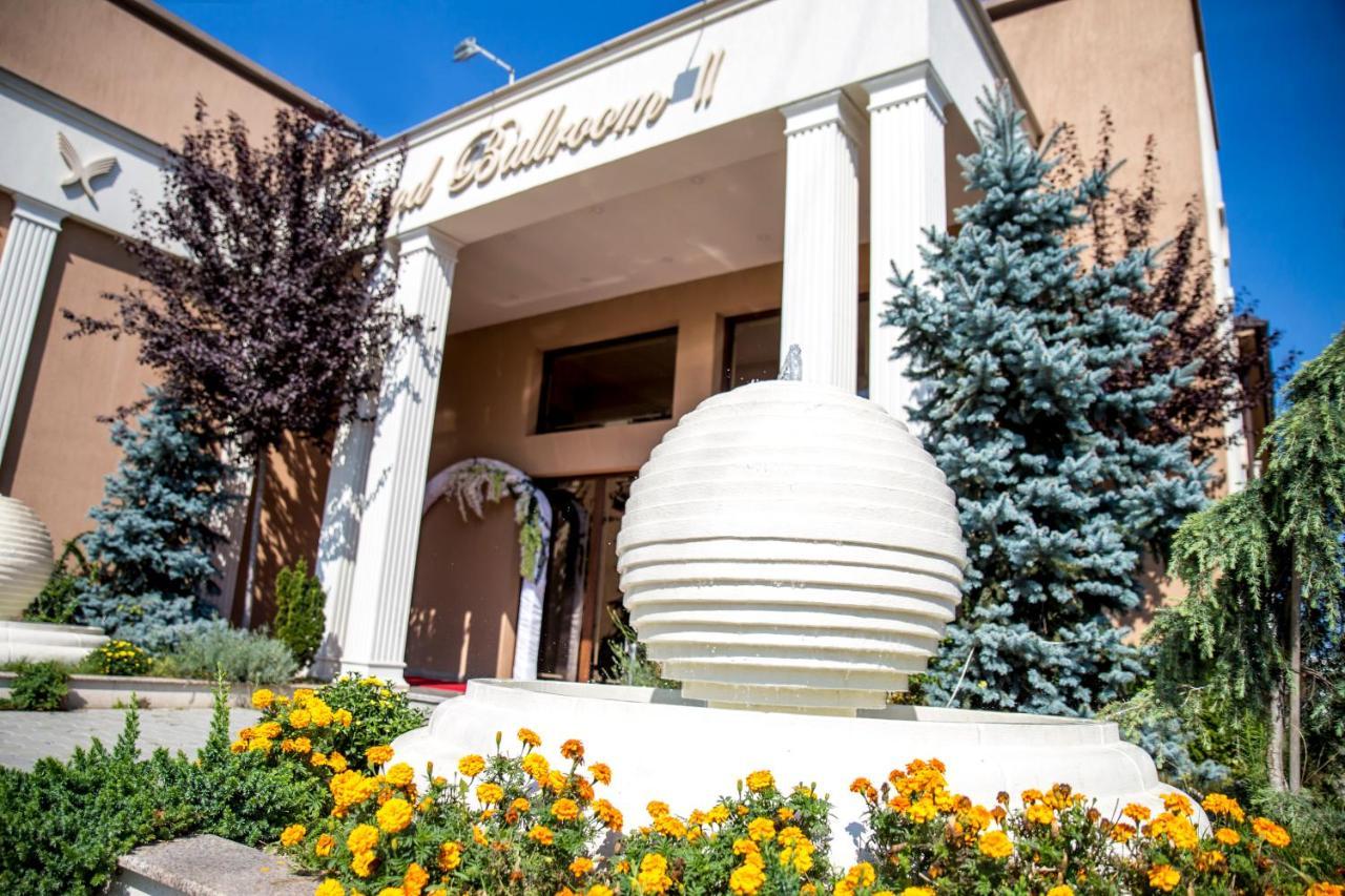 Hotel Yarus Ploieşti Eksteriør bilde